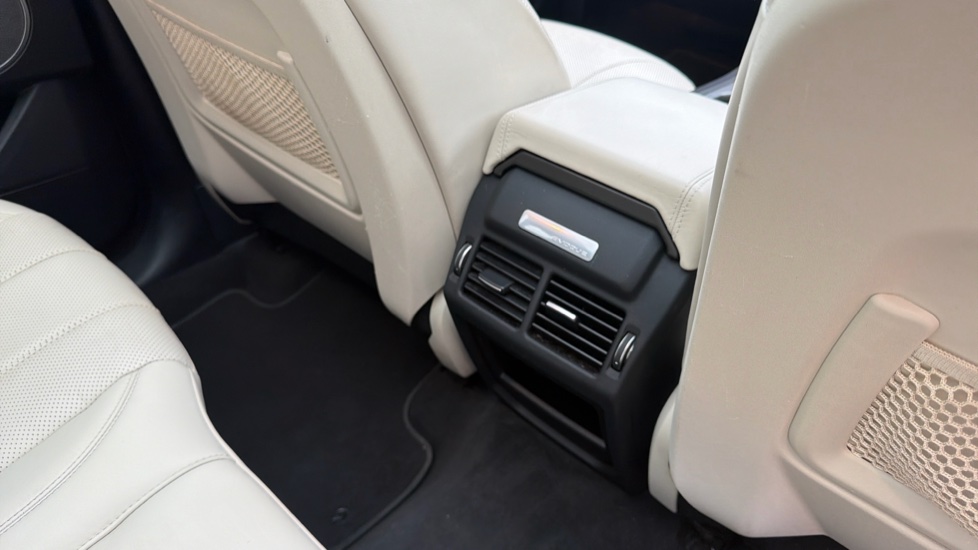 Land Rover Range Rover Evoque 2.0 TD4 HSE Dynamic Lux 5dr Auto Diesel Hatchback - Image 18