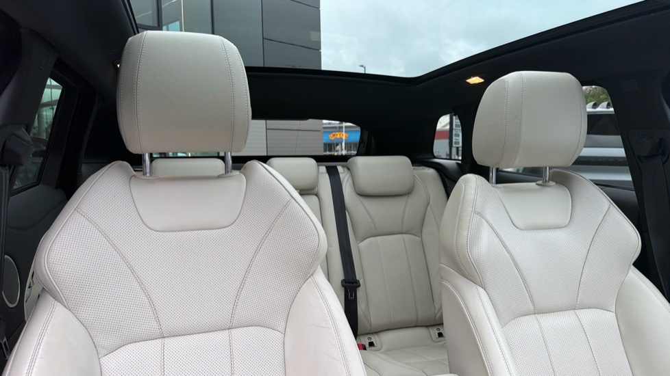 Land Rover Range Rover Evoque 2.0 TD4 HSE Dynamic Lux 5dr Auto Diesel Hatchback - Image 34