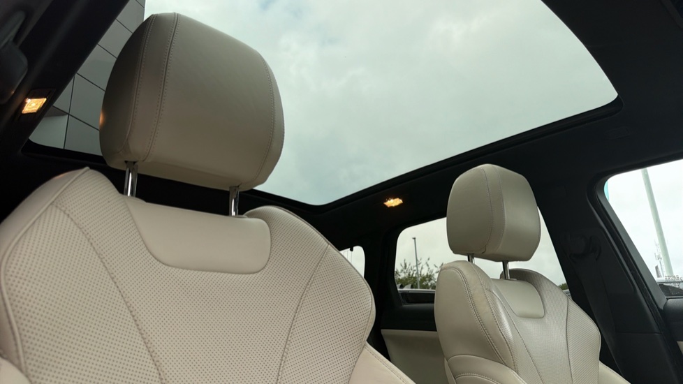 Land Rover Range Rover Evoque 2.0 TD4 HSE Dynamic Lux 5dr Auto Diesel Hatchback - Image 35