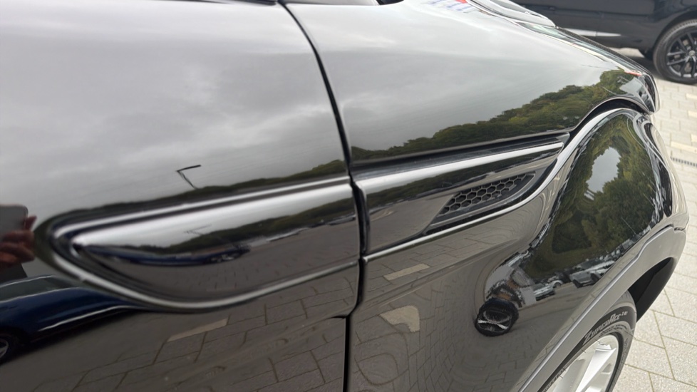 Land Rover Range Rover Evoque 2.0 TD4 HSE Dynamic Lux 5dr Auto Diesel Hatchback - Image 36