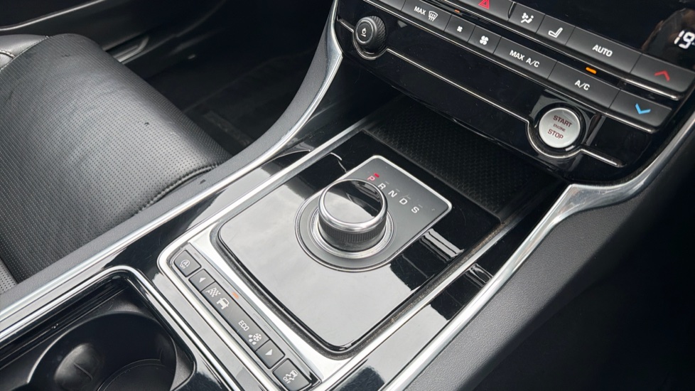 Jaguar XE 3.0 [380] V6 Supercharged S 4dr Auto Petrol Saloon - Image 13