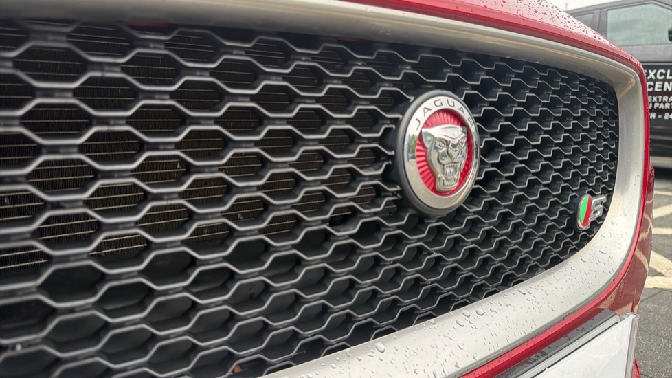 Jaguar XE 3.0 [380] V6 Supercharged S 4dr Auto Petrol Saloon - Image 22