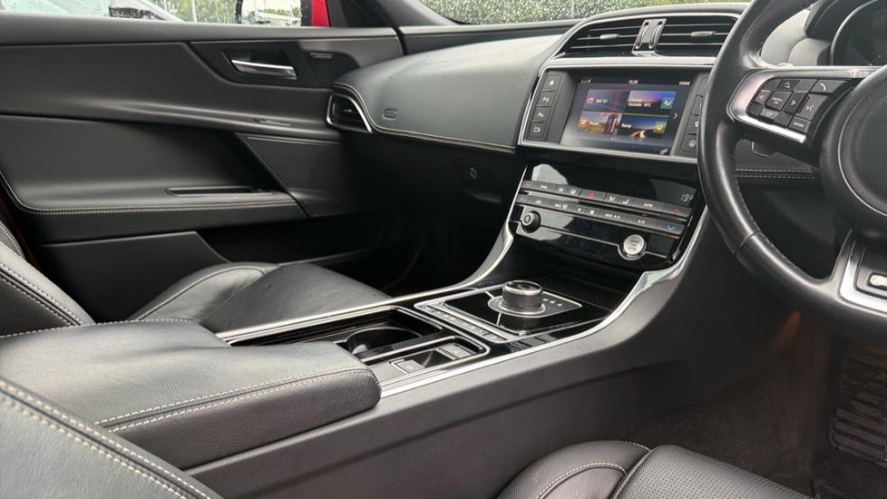 Jaguar XE 3.0 [380] V6 Supercharged S 4dr Auto Petrol Saloon - Image 26