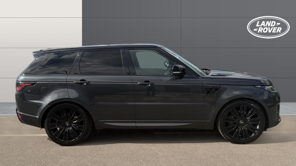 Land Rover Range Rover Sport 3.0 D300 HSE Dynamic Black 5dr Auto Diesel Estate - Image 5