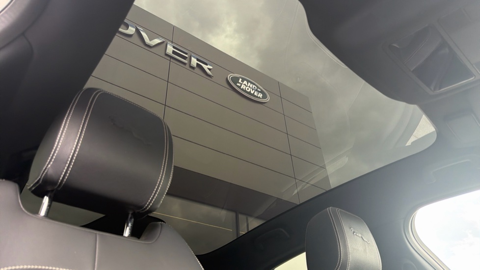 Jaguar I-Pace 294kW EV400 R-Dynamic SE Black 90kWh 5dr Auto Electric Estate - Image 27