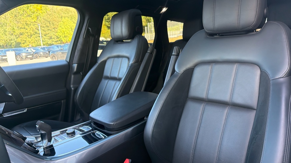 Land Rover Range Rover Sport 3.0 D350 HST 5dr Auto Diesel Estate - Image 42