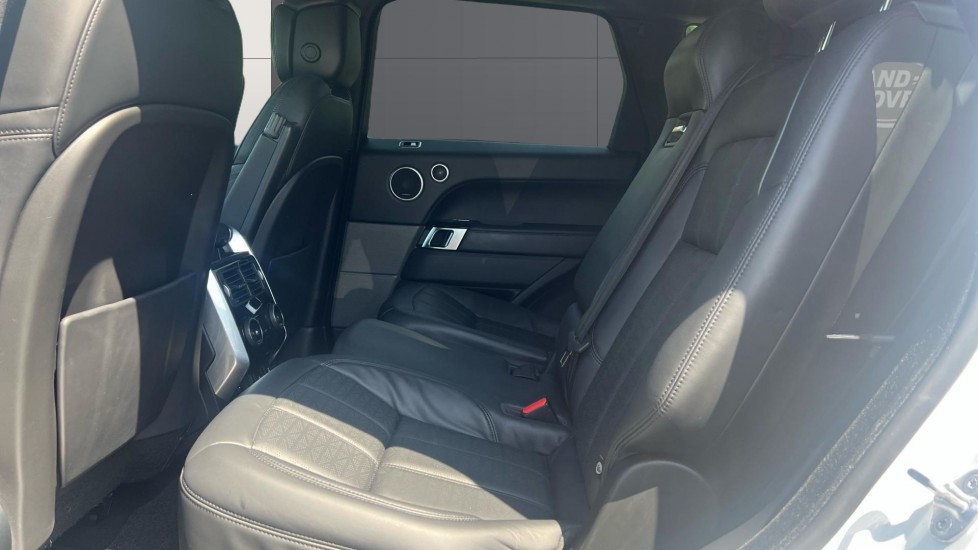 Land Rover Range Rover Sport 3.0 SDV6 Autobiography Dynamic 5dr Auto [7 Seat] Diesel Estate - Image 4