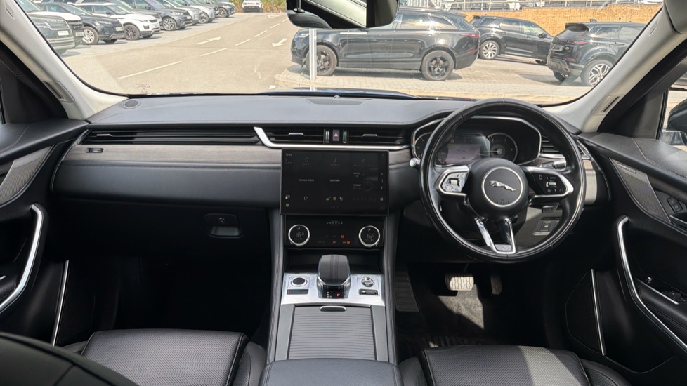 Jaguar F-Pace 2.0 D165 S 5dr Auto AWD Diesel Estate - Image 9
