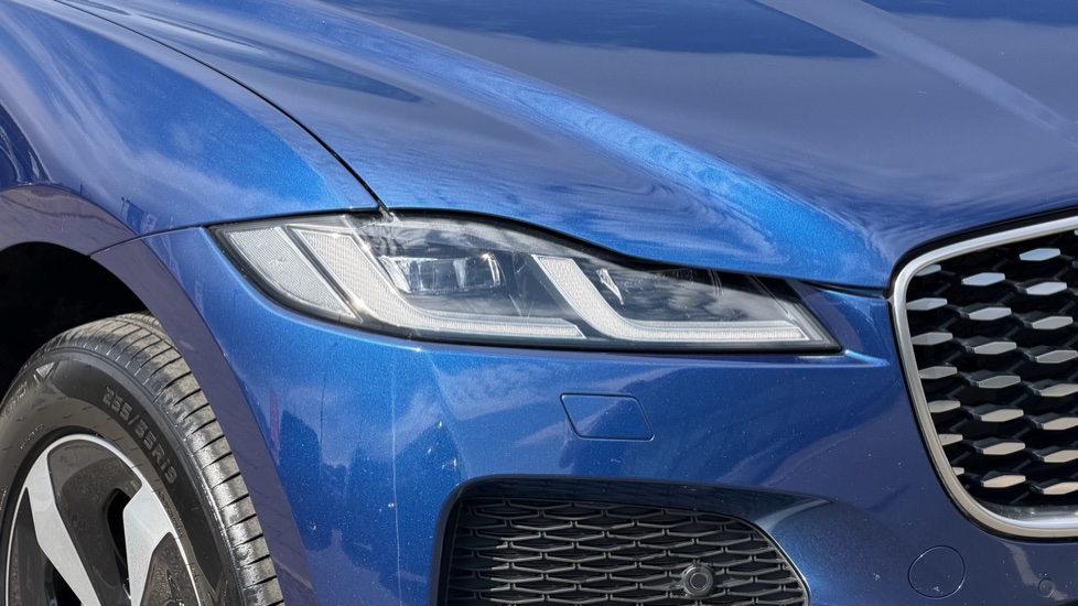 Jaguar F-Pace 2.0 D165 S 5dr Auto AWD Diesel Estate - Image 17