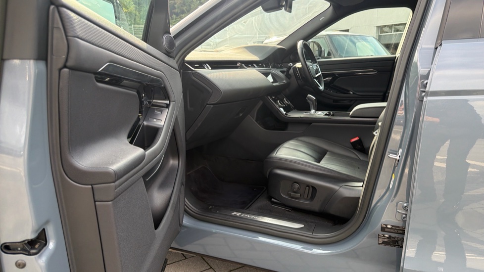 Land Rover Range Rover Evoque 2.0 D200 R-Dynamic S 5dr Auto Diesel Hatchback - Image 38