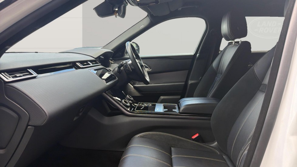 Land Rover Range Rover Velar 2.0 P250 R-Dynamic SE 5dr Auto Petrol Estate - Image 3
