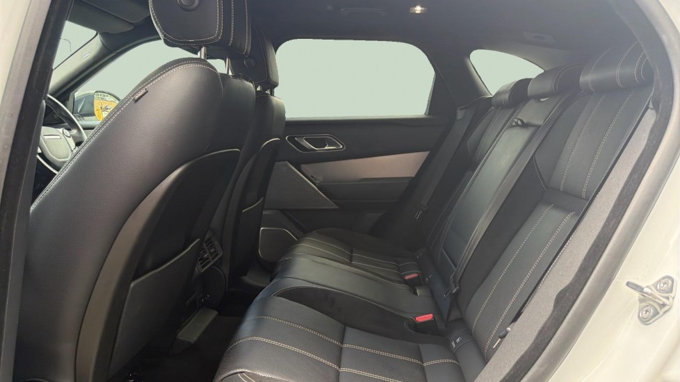 Land Rover Range Rover Velar 2.0 P250 R-Dynamic SE 5dr Auto Petrol Estate - Image 4