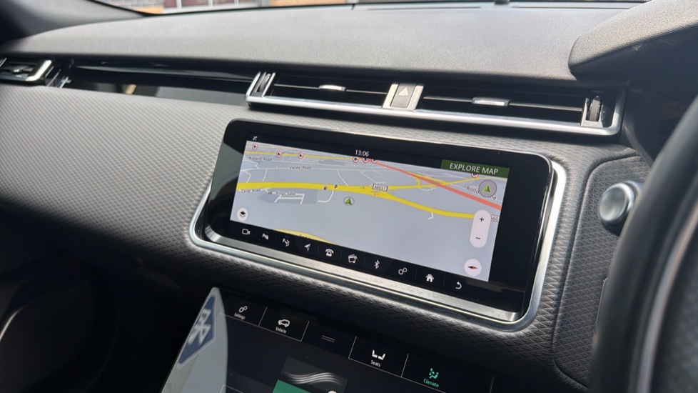 Land Rover Range Rover Velar 2.0 P250 R-Dynamic SE 5dr Auto Petrol Estate - Image 11