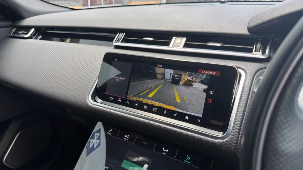 Land Rover Range Rover Velar 2.0 P250 R-Dynamic SE 5dr Auto Petrol Estate - Image 12