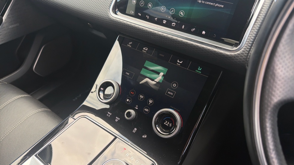 Land Rover Range Rover Velar 2.0 P250 R-Dynamic SE 5dr Auto Petrol Estate - Image 26