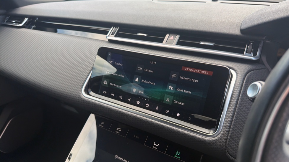 Land Rover Range Rover Velar 2.0 P250 R-Dynamic SE 5dr Auto Petrol Estate - Image 27