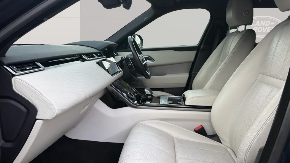 Land Rover Range Rover Velar 2.0 D200 R-Dynamic SE 5dr Auto Diesel Estate - Image 3