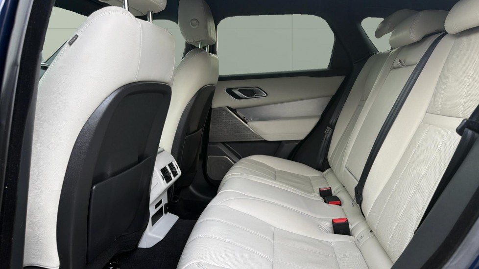 Land Rover Range Rover Velar 2.0 D200 R-Dynamic SE 5dr Auto Diesel Estate - Image 4