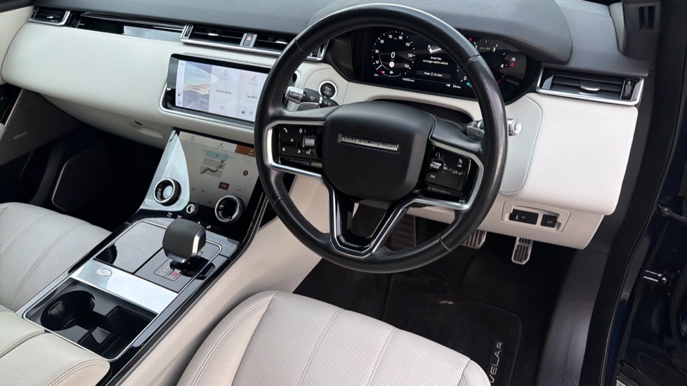 Land Rover Range Rover Velar 2.0 D200 R-Dynamic SE 5dr Auto Diesel Estate - Image 26