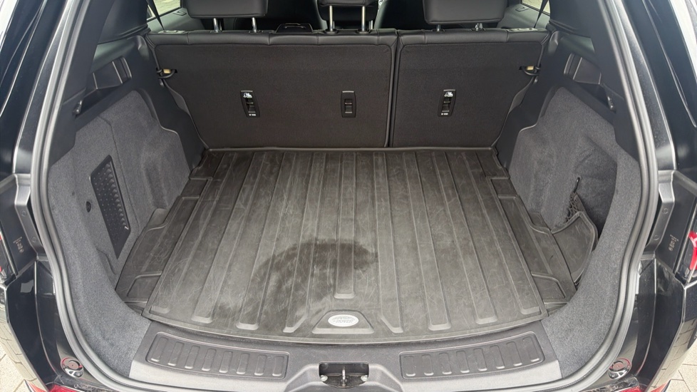 Land Rover Discovery Sport 1.5 P270e Dynamic SE 5dr Auto [5 Seat] Station Wagon - Image 10