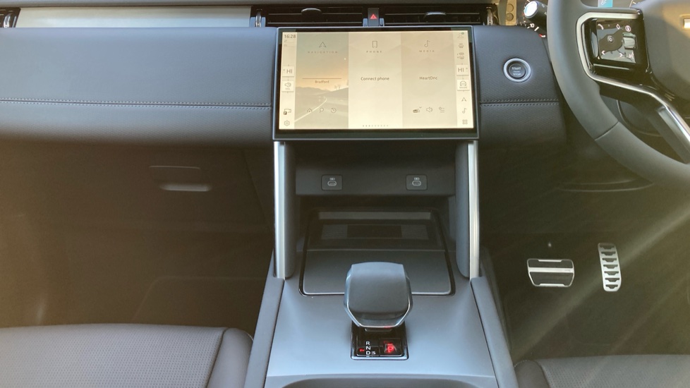 Land Rover Discovery Sport 1.5 P270e Dynamic SE 5dr Auto [5 Seat] Station Wagon - Image 14