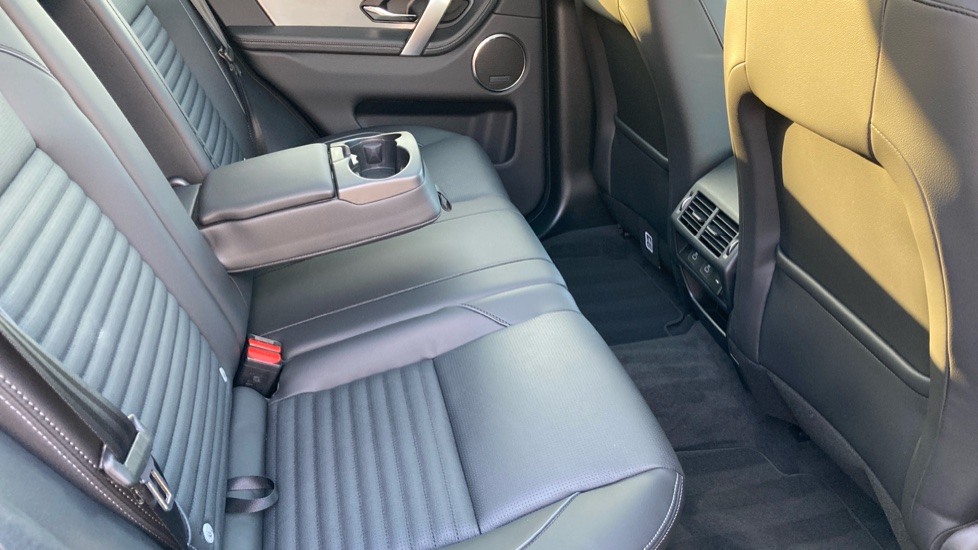 Land Rover Discovery Sport 1.5 P270e Dynamic SE 5dr Auto [5 Seat] Station Wagon - Image 26