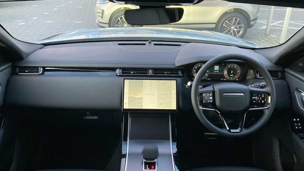 Land Rover Range Rover Velar 2.0 D200 MHEV Dynamic SE 5dr Auto Diesel Estate - Image 9
