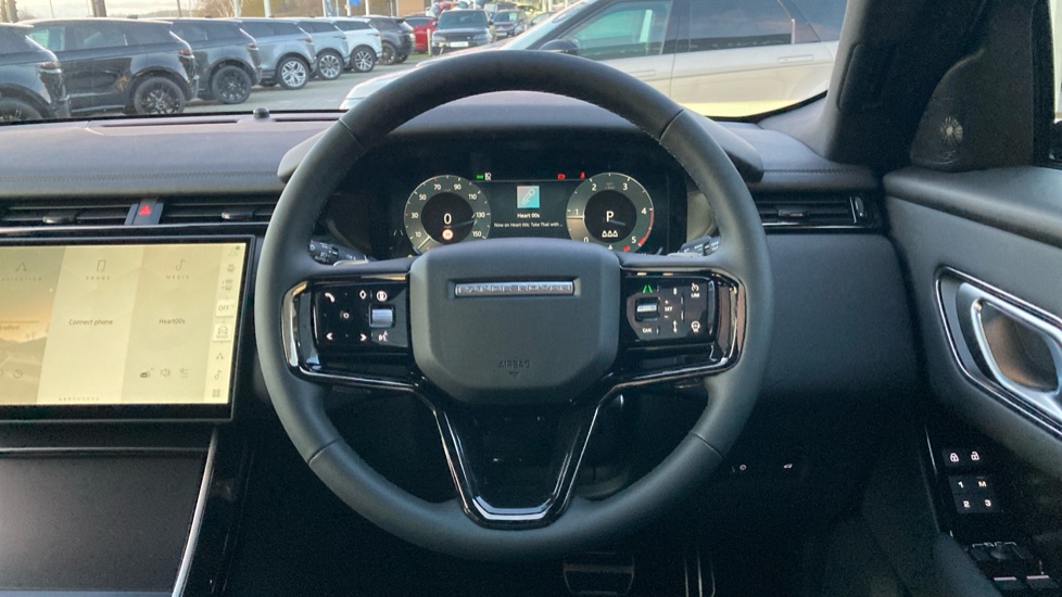 Land Rover Range Rover Velar 2.0 D200 MHEV Dynamic SE 5dr Auto Diesel Estate - Image 15