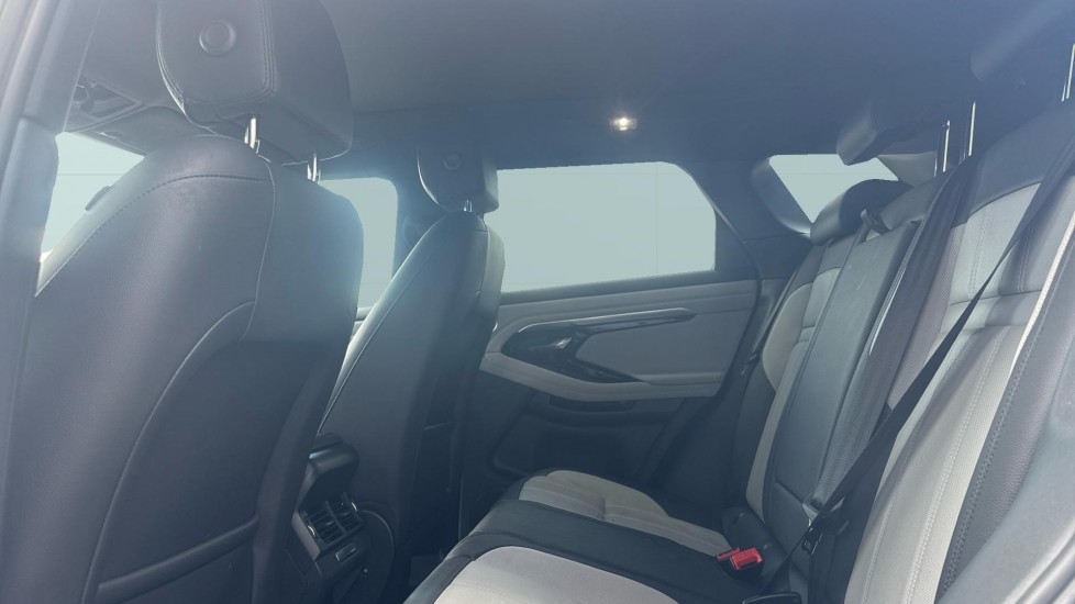 Land Rover Range Rover Evoque 2.0 D200 R-Dynamic SE 5dr Auto Diesel Hatchback - Image 4