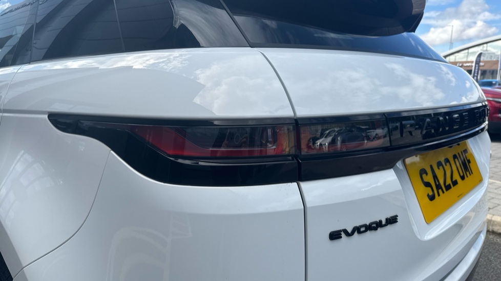 Land Rover Range Rover Evoque 2.0 D200 R-Dynamic SE 5dr Auto Diesel Hatchback - Image 19