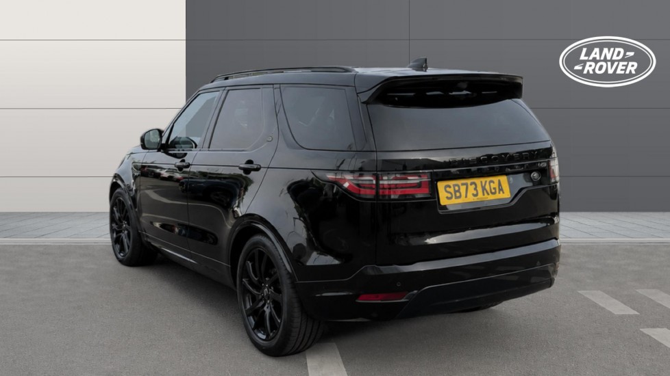 Land Rover Discovery 3.0 D300 Dynamic SE 5dr Auto Diesel Station Wagon - Image 2