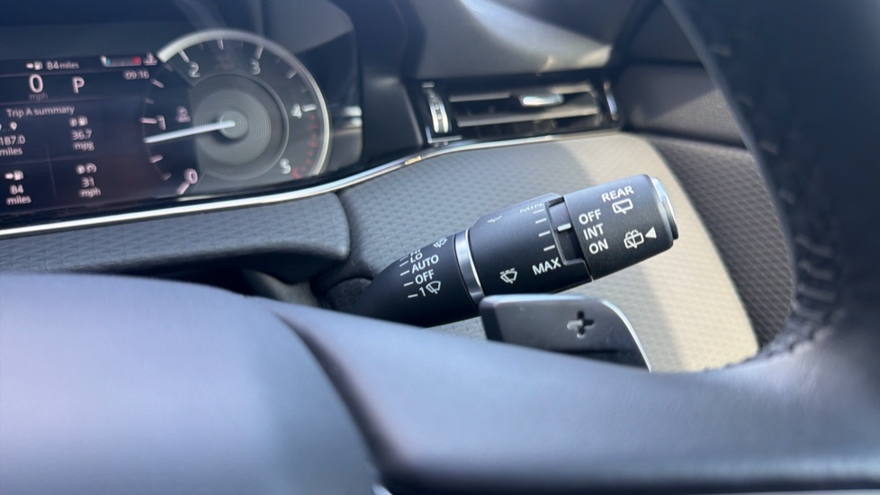 Land Rover Range Rover Evoque 2.0 D200 Evoque Edition 5dr Auto Diesel Hatchback - Image 34