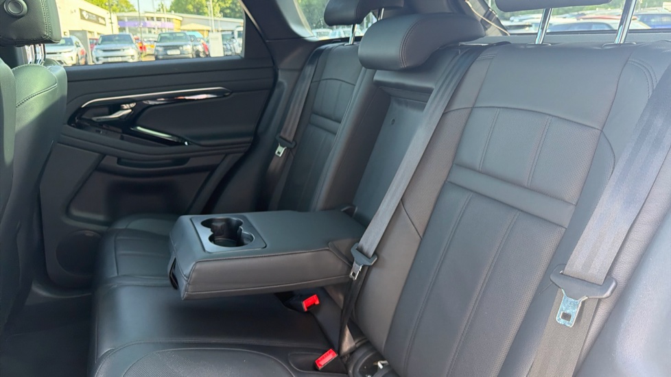 Land Rover Range Rover Evoque 2.0 D200 Evoque Edition 5dr Auto Diesel Hatchback - Image 45
