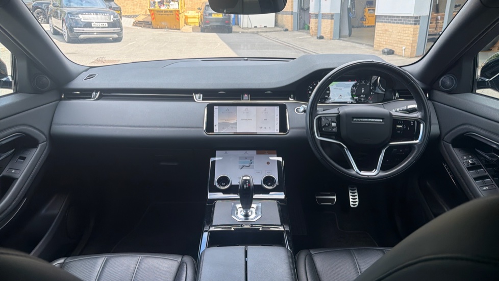 Land Rover Range Rover Evoque 1.5 P300e R-Dynamic SE 5dr Auto Hatchback - Image 9
