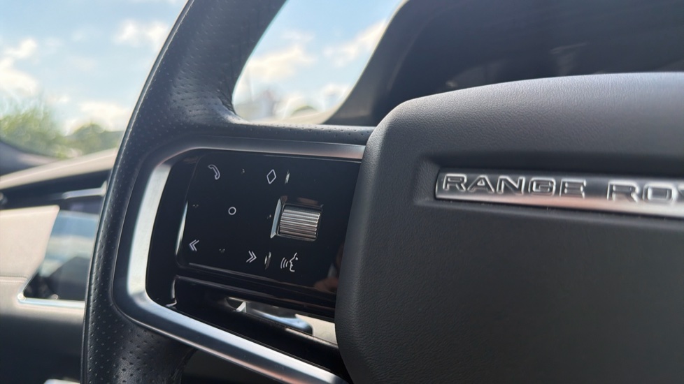 Land Rover Range Rover Evoque 1.5 P300e R-Dynamic SE 5dr Auto Hatchback - Image 20