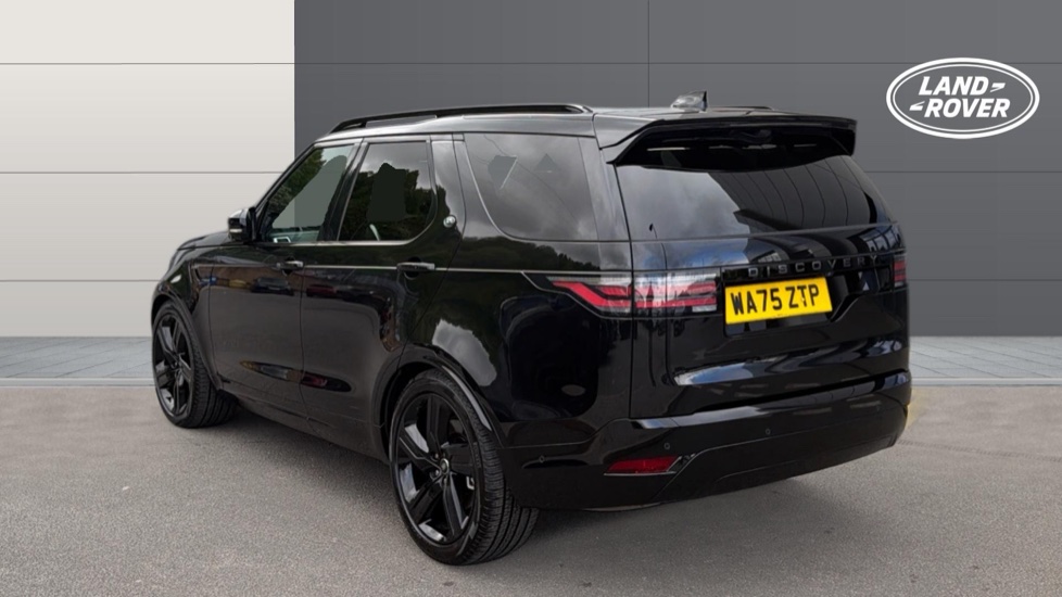 Land Rover Discovery 3.0 D350 Dynamic HSE 5dr Auto Diesel Station Wagon - Image 2