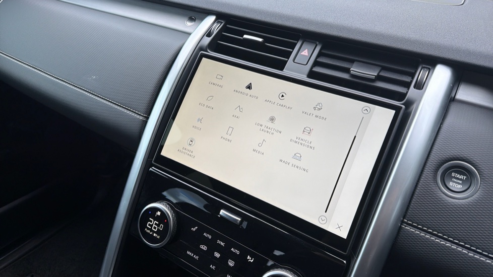 Land Rover Discovery 3.0 D350 Dynamic HSE 5dr Auto Diesel Station Wagon - Image 38