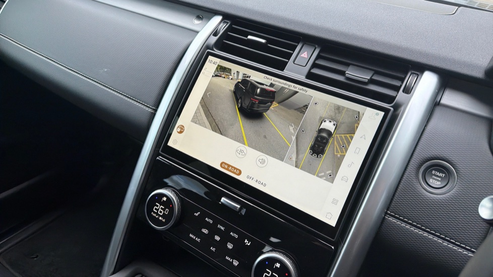 Land Rover Discovery 3.0 D350 Dynamic HSE 5dr Auto Diesel Station Wagon - Image 39