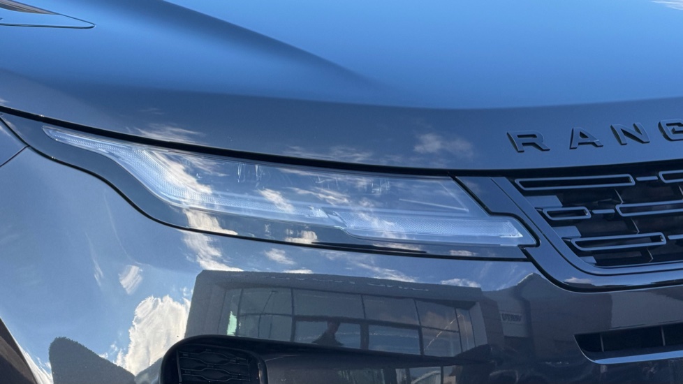 Land Rover Range Rover Evoque 2.0 D200 Dynamic SE 5dr Auto Diesel Hatchback - Image 17