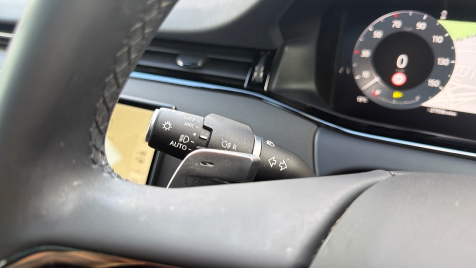 Land Rover Range Rover Evoque 2.0 D200 Dynamic SE 5dr Auto Diesel Hatchback - Image 33