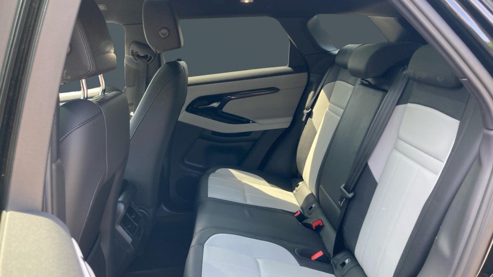 Land Rover Range Rover Evoque 2.0 D200 Edition 5dr Auto Diesel Hatchback - Image 4