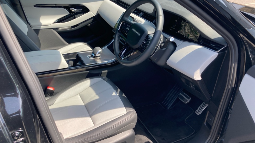 Land Rover Range Rover Evoque 2.0 D200 Edition 5dr Auto Diesel Hatchback - Image 29