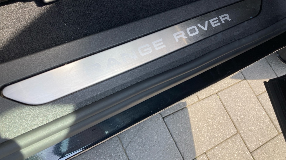 Land Rover Range Rover Evoque 2.0 D200 Edition 5dr Auto Diesel Hatchback - Image 30