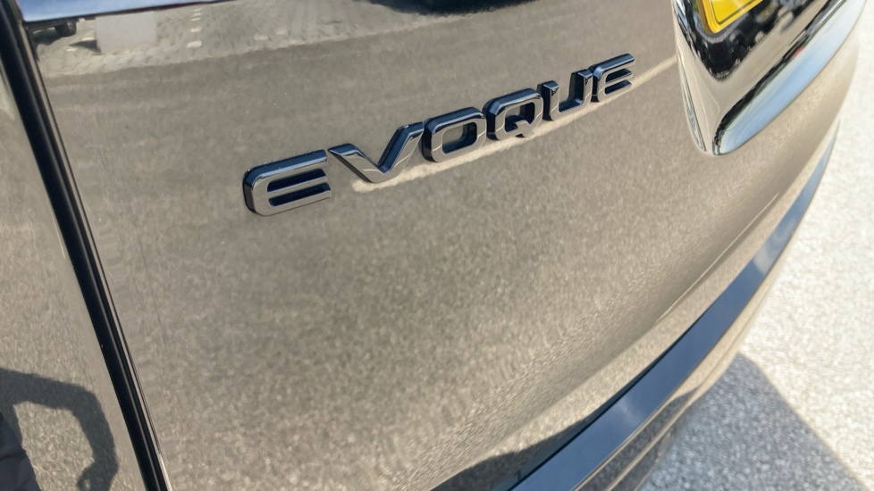 Land Rover Range Rover Evoque 2.0 D200 Edition 5dr Auto Diesel Hatchback - Image 34