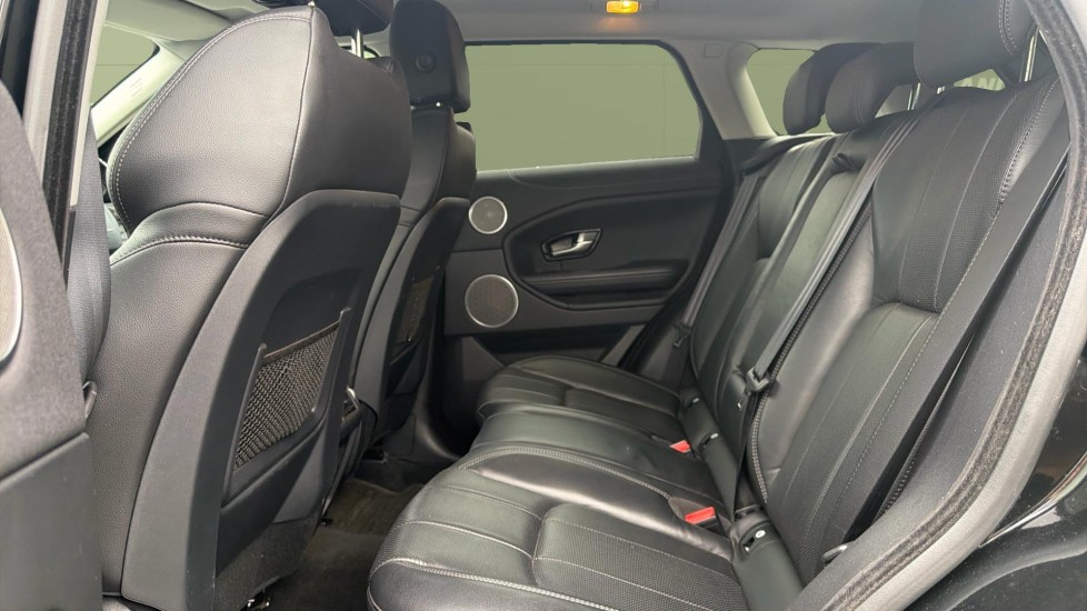 Land Rover Range Rover Evoque 2.0 TD4 SE Tech 5dr Diesel Hatchback - Image 4