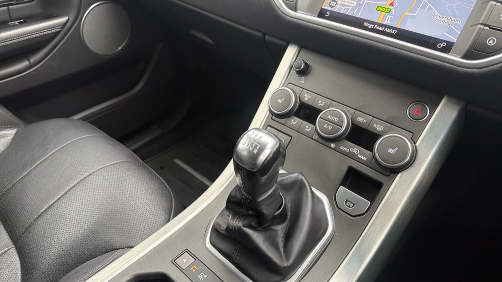 Land Rover Range Rover Evoque 2.0 TD4 SE Tech 5dr Diesel Hatchback - Image 13