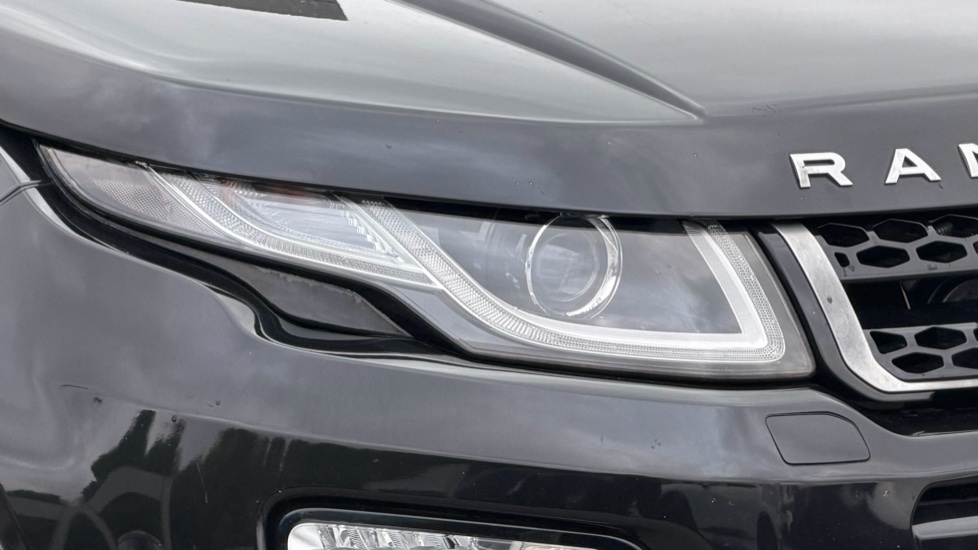 Land Rover Range Rover Evoque 2.0 TD4 SE Tech 5dr Diesel Hatchback - Image 17