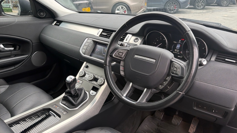 Land Rover Range Rover Evoque 2.0 TD4 SE Tech 5dr Diesel Hatchback - Image 30
