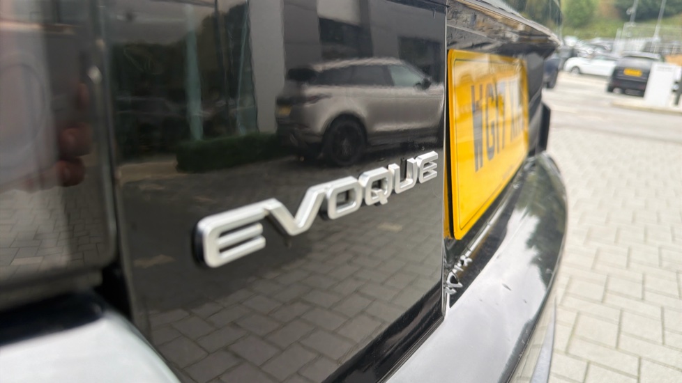 Land Rover Range Rover Evoque 2.0 TD4 SE Tech 5dr Diesel Hatchback - Image 39