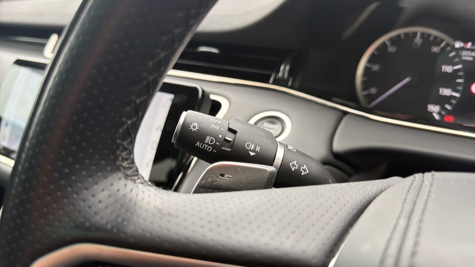 Land Rover Range Rover Evoque 2.0 D200 R-Dynamic HSE 5dr Auto Diesel Hatchback - Image 23